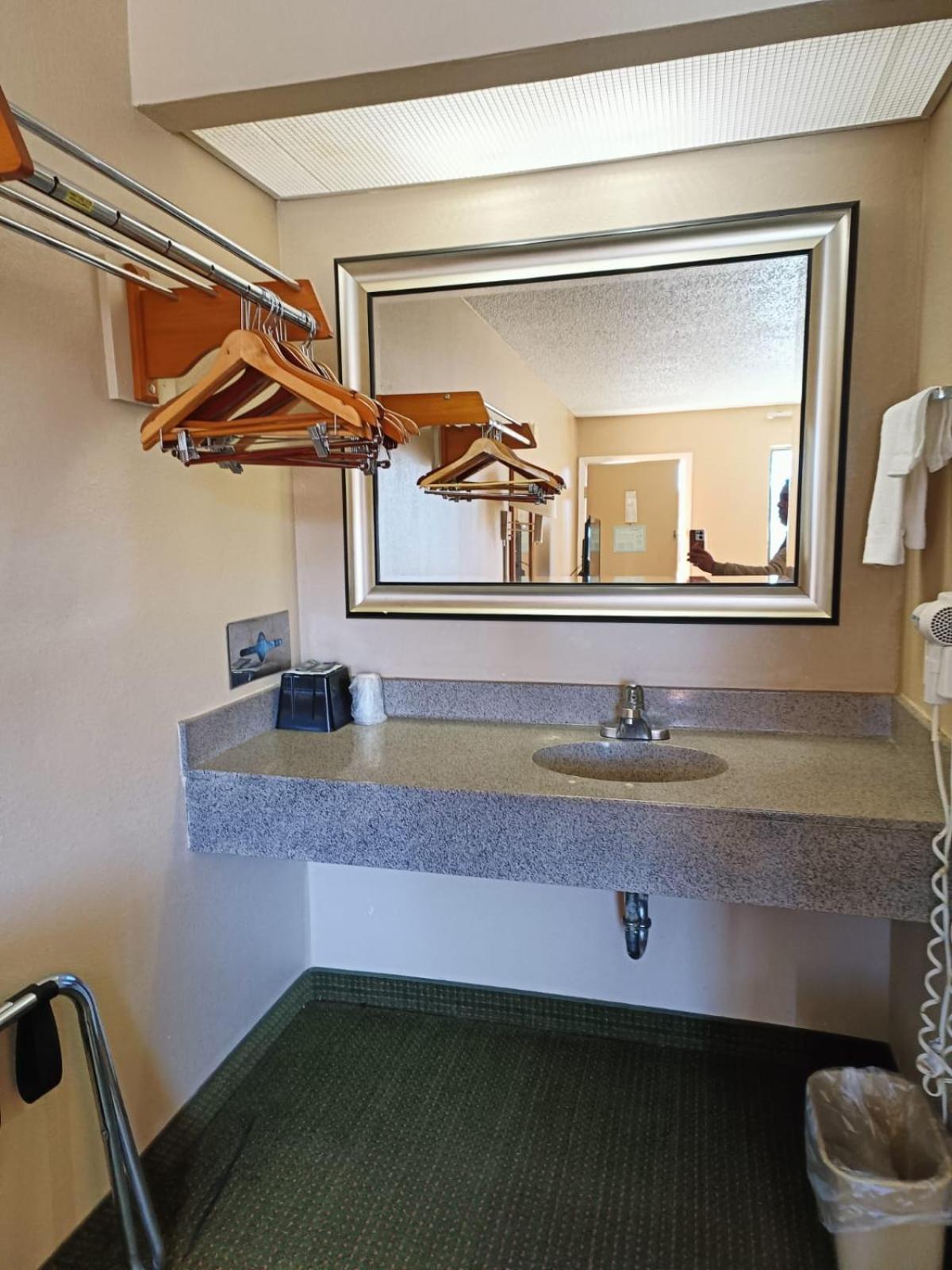 Executive Inn By Oyo Kilgore North Luaran gambar