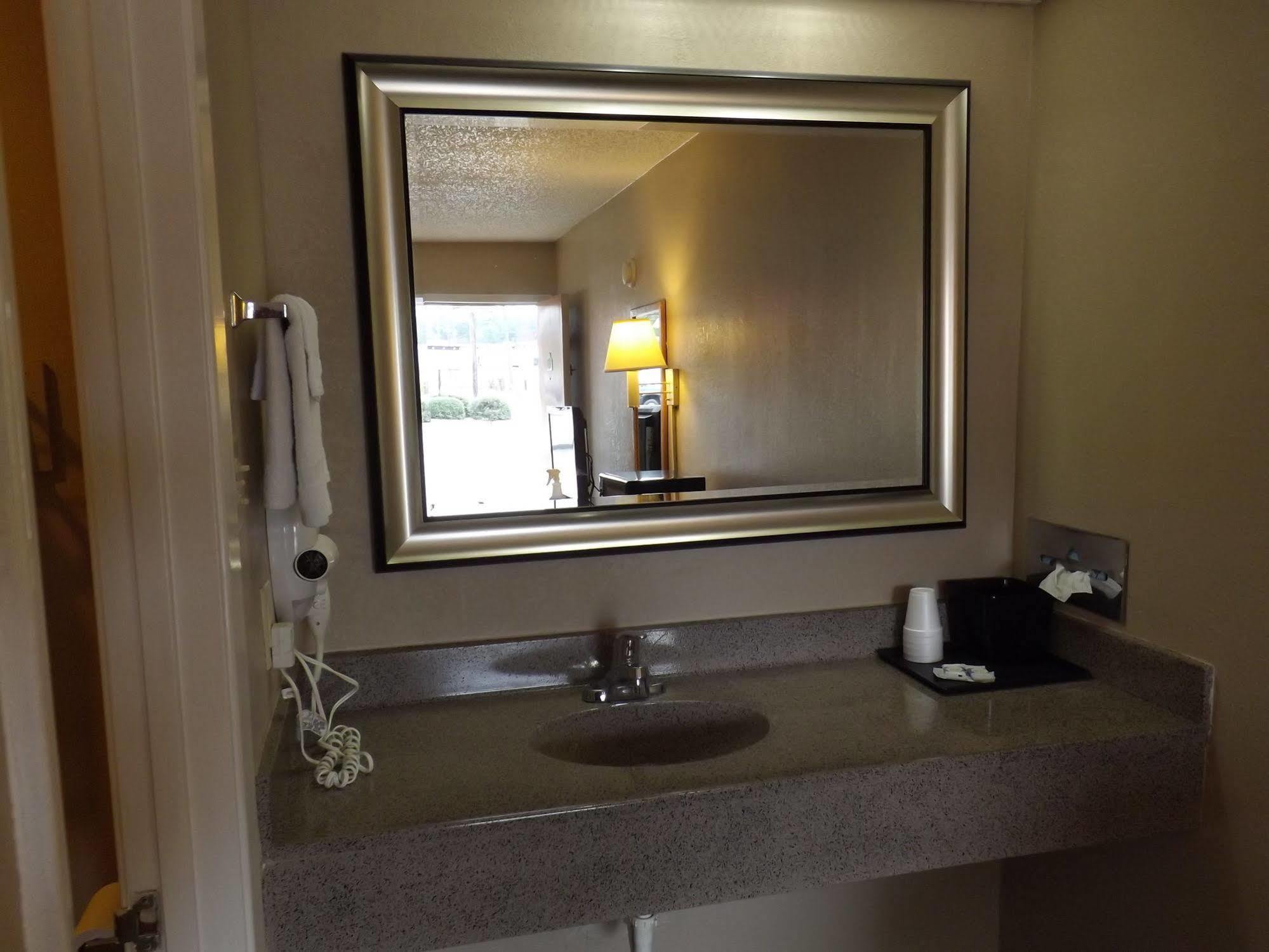 Executive Inn By Oyo Kilgore North Luaran gambar